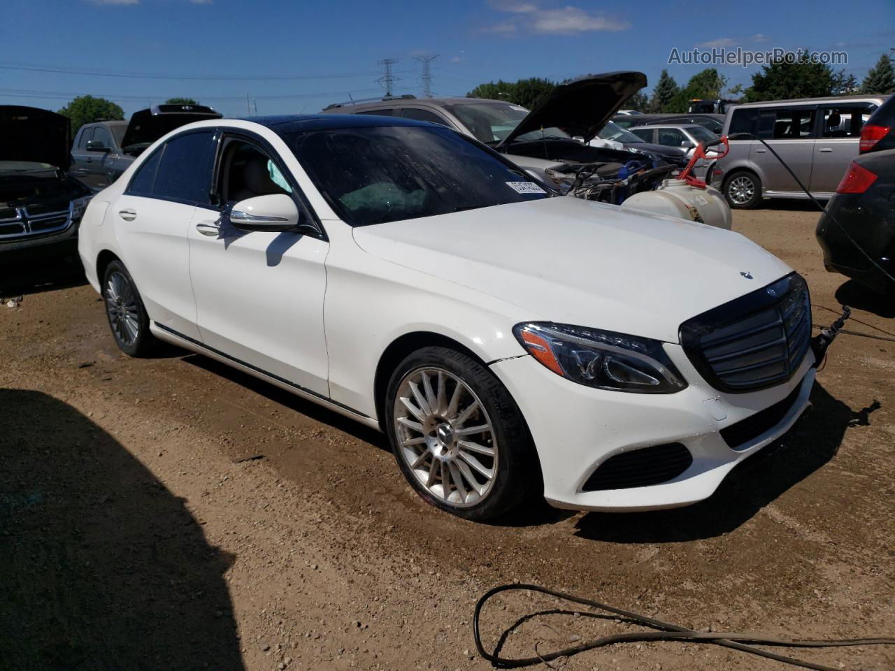 2015 Mercedes-benz C 300 White vin: 55SWF4JB0FU044850