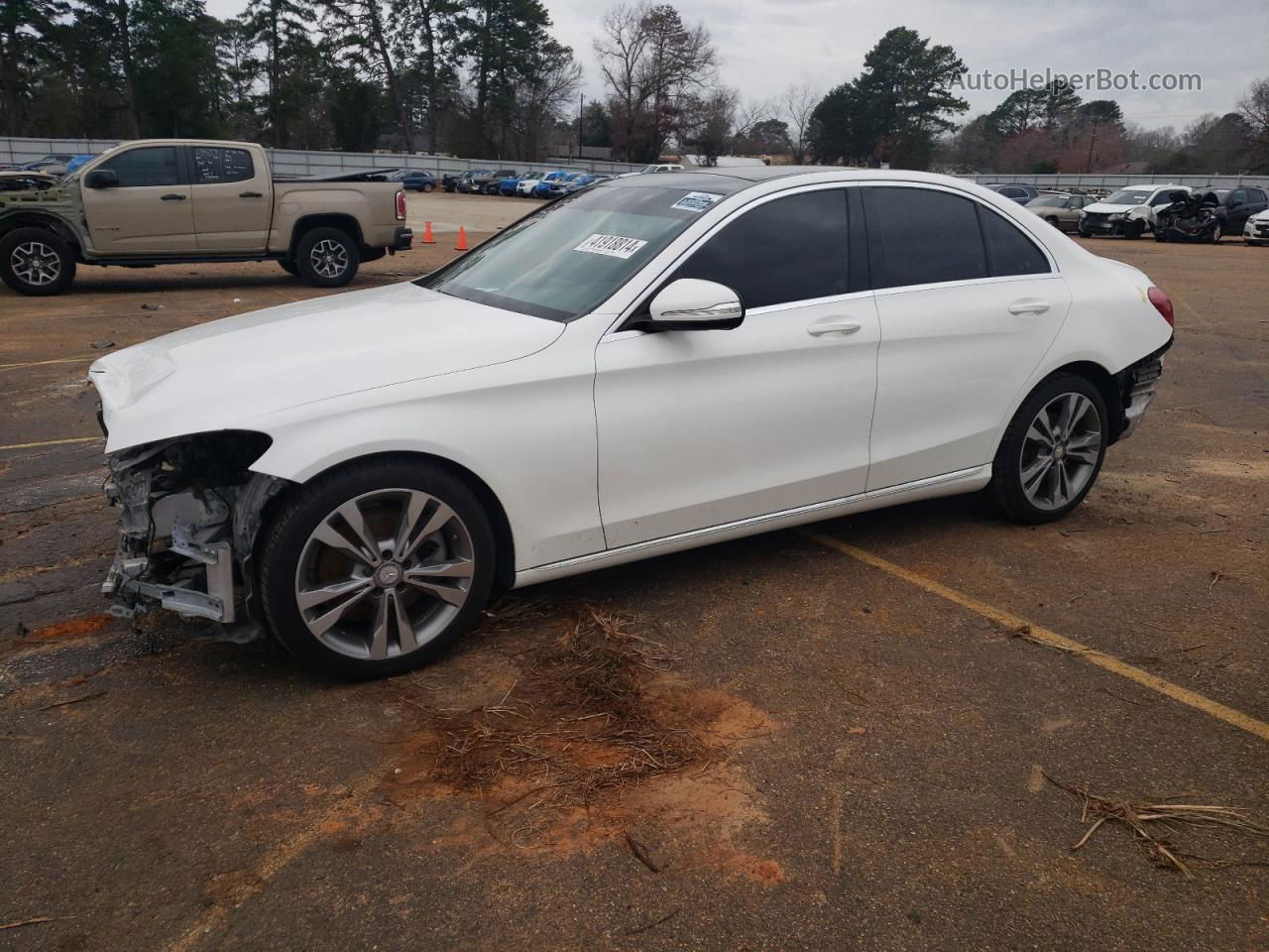 2015 Mercedes-benz C 300 White vin: 55SWF4JB0FU092672