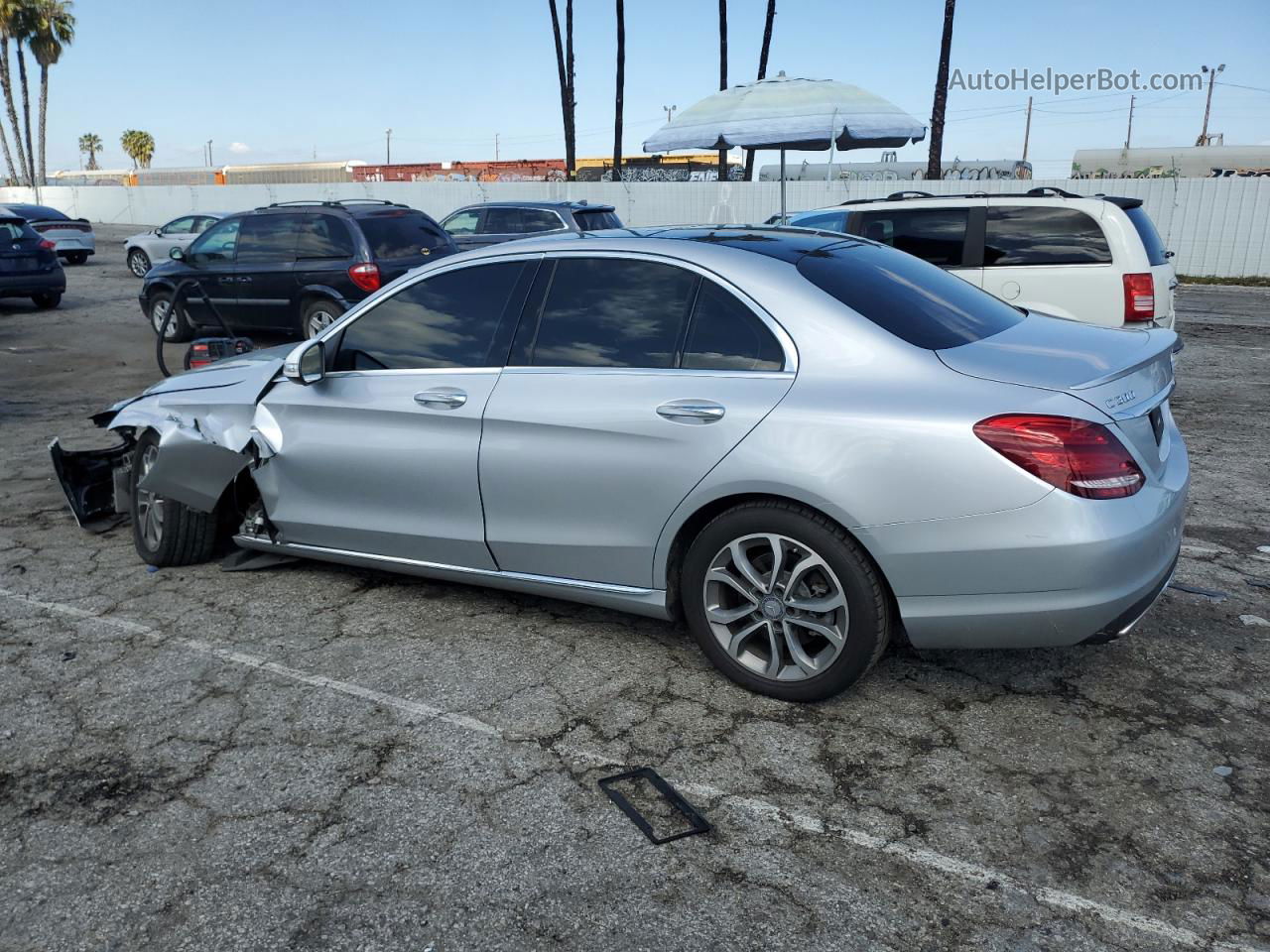 2015 Mercedes-benz C 300 Серебряный vin: 55SWF4JB1FU061365