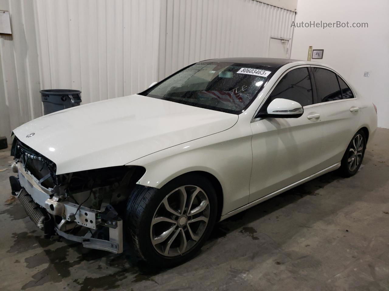 2015 Mercedes-benz C 300 Белый vin: 55SWF4JB1FU069868