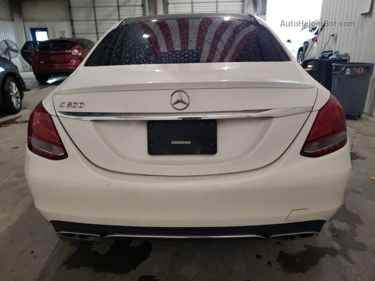 2015 Mercedes-benz C 300 White vin: 55SWF4JB1FU069868