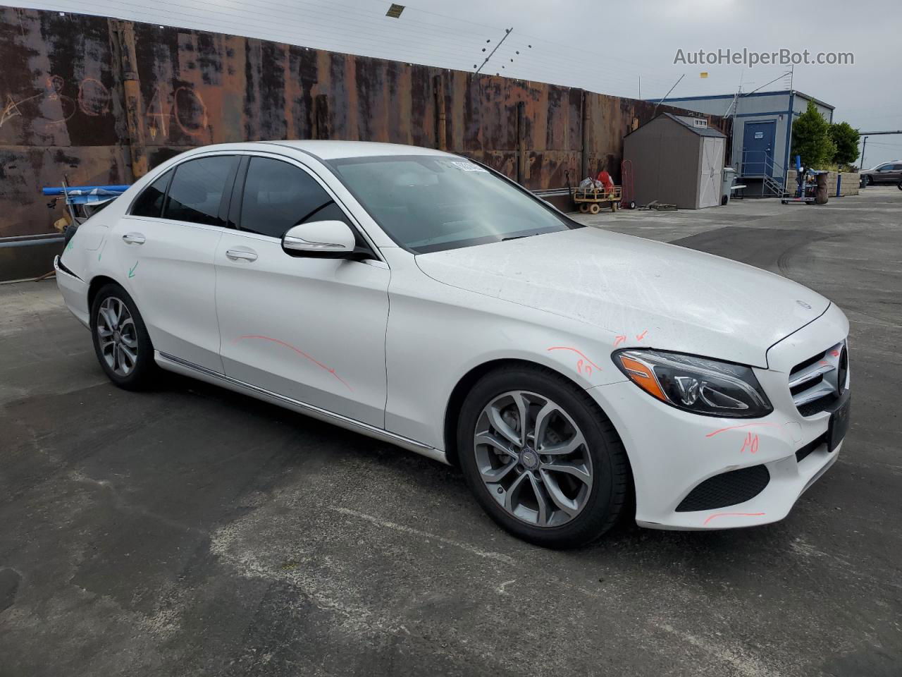 2015 Mercedes-benz C 300 Белый vin: 55SWF4JB1FU076884