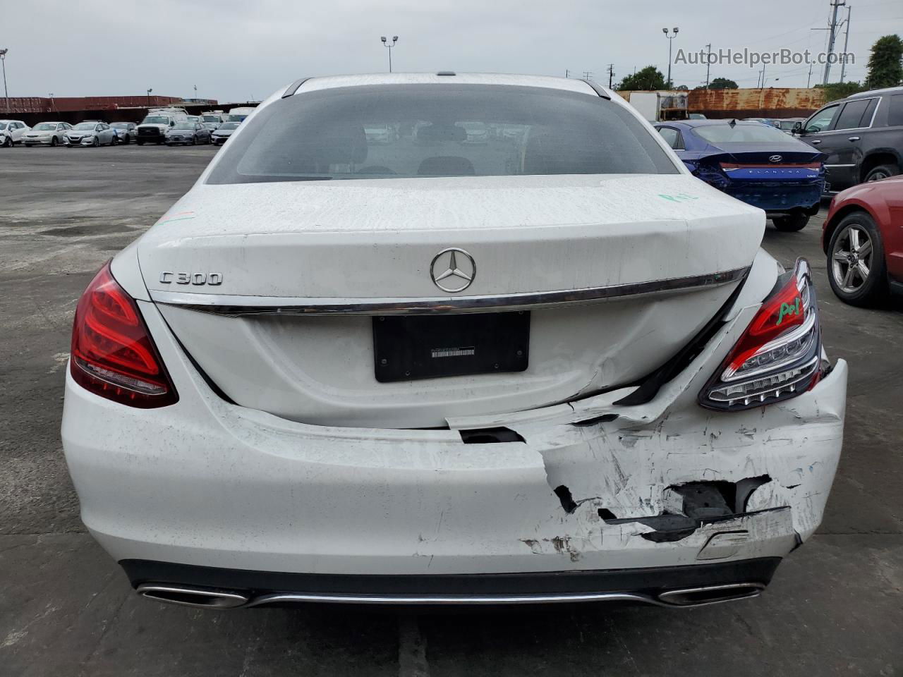 2015 Mercedes-benz C 300 White vin: 55SWF4JB1FU076884