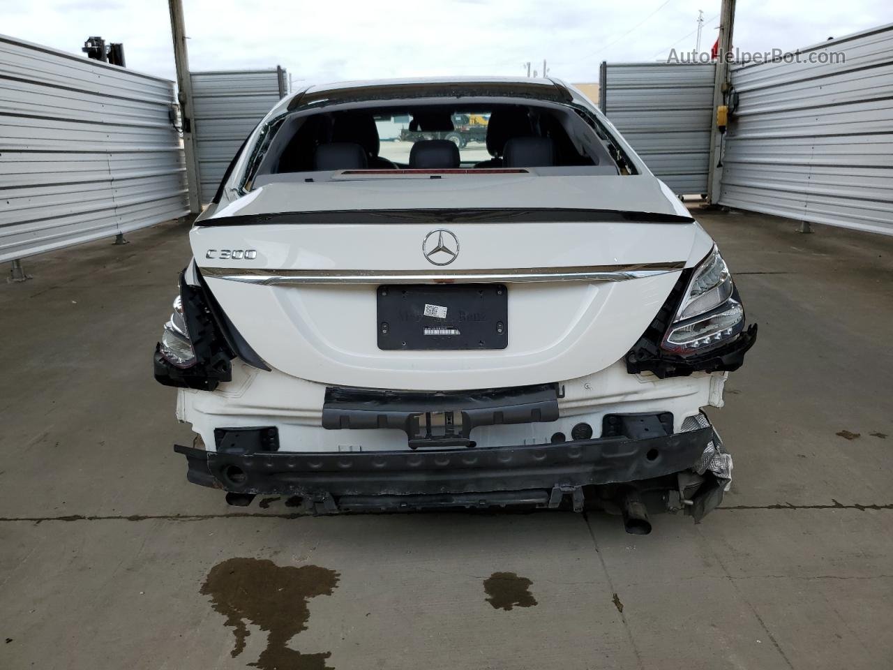 2015 Mercedes-benz C 300 Белый vin: 55SWF4JB1FU091241