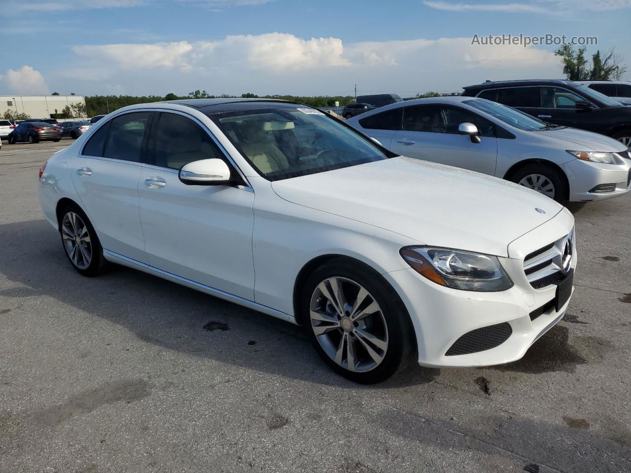 2015 Mercedes-benz C 300 Белый vin: 55SWF4JB3FU095744