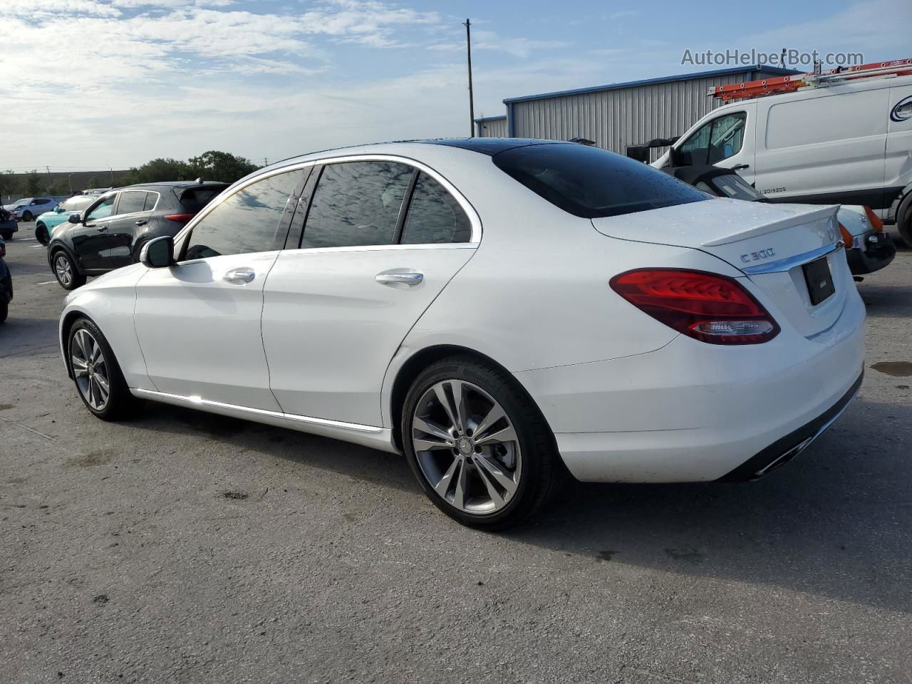 2015 Mercedes-benz C 300 Белый vin: 55SWF4JB3FU095744