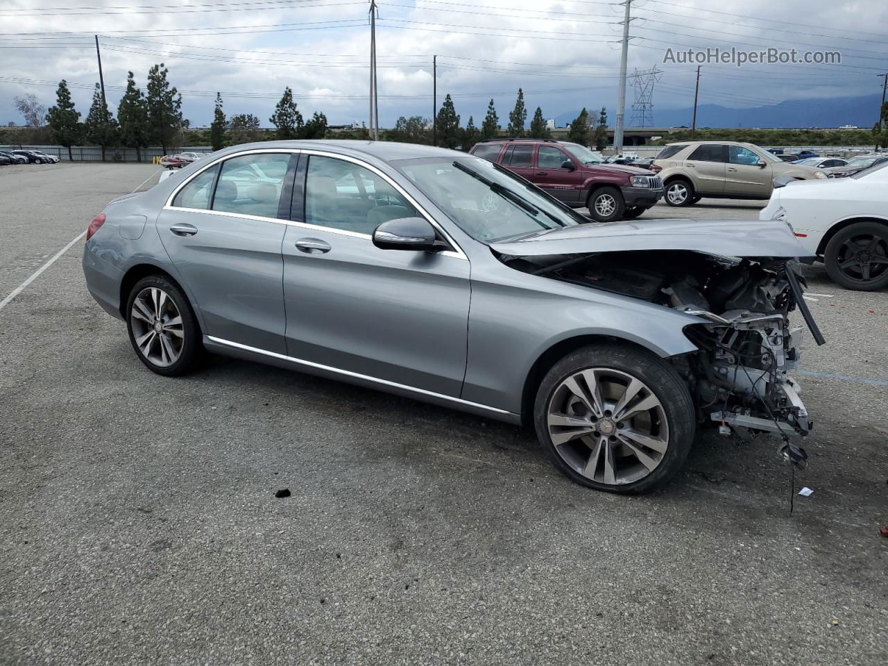 2015 Mercedes-benz C 300 Серебряный vin: 55SWF4JB5FU071364