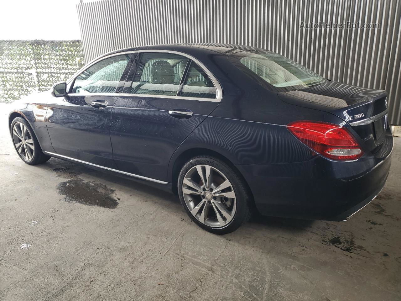 2015 Mercedes-benz C 300 Синий vin: 55SWF4JB5FU093705