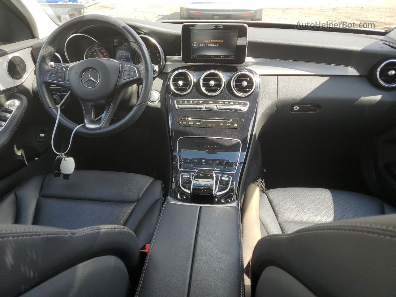 2015 Mercedes-benz C 300 Белый vin: 55SWF4JB8FU093004