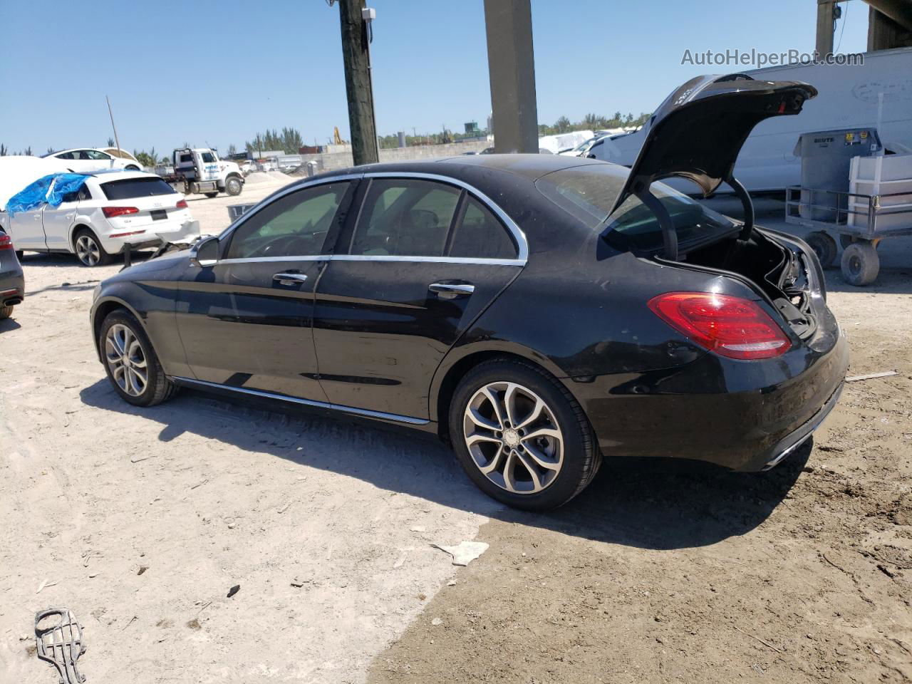 2015 Mercedes-benz C 300 Черный vin: 55SWF4JBXFU043656