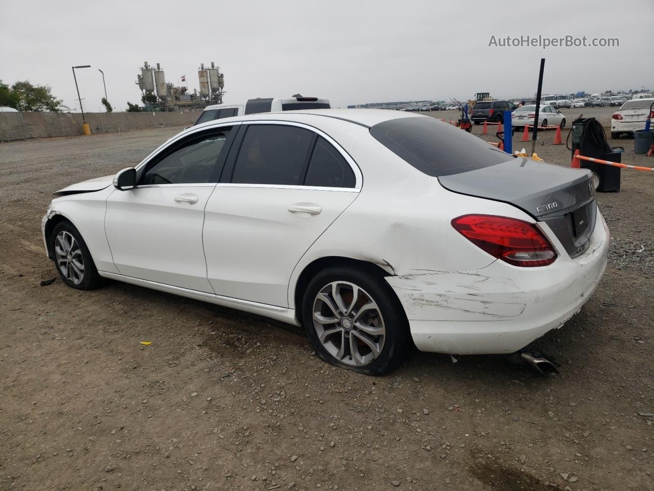 2015 Mercedes-benz C 300 Белый vin: 55SWF4JBXFU044712