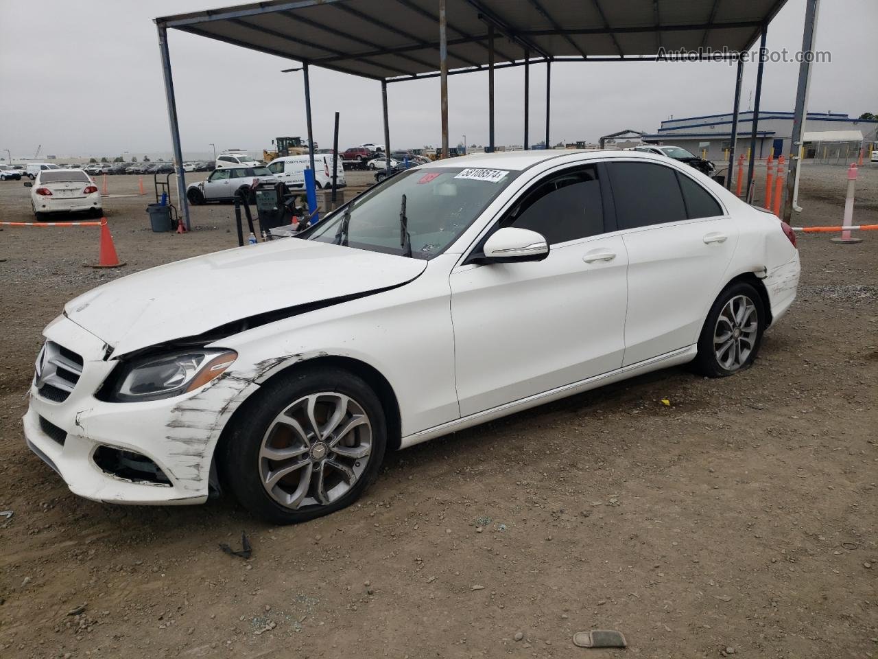 2015 Mercedes-benz C 300 White vin: 55SWF4JBXFU044712