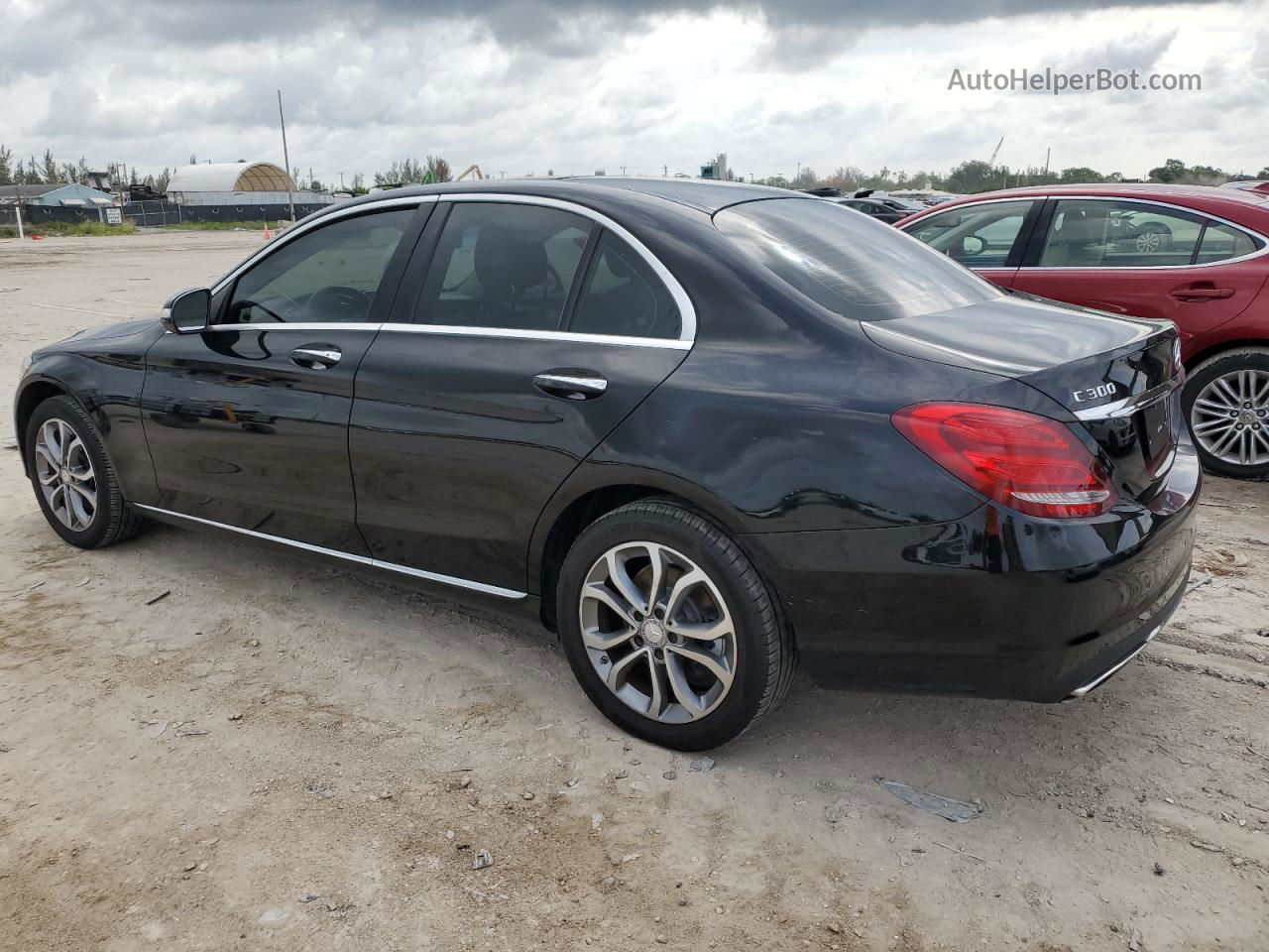 2015 Mercedes-benz C 300 4matic Черный vin: 55SWF4KB0FU017341