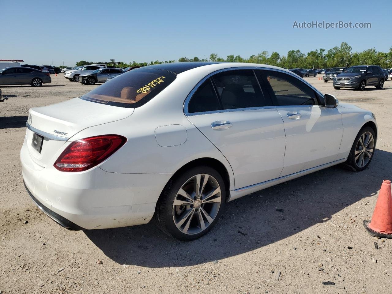 2015 Mercedes-benz C 300 4matic White vin: 55SWF4KB0FU036293