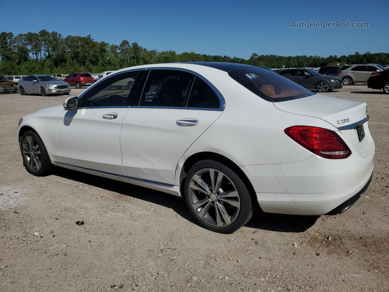 2015 Mercedes-benz C 300 4matic Белый vin: 55SWF4KB0FU036293