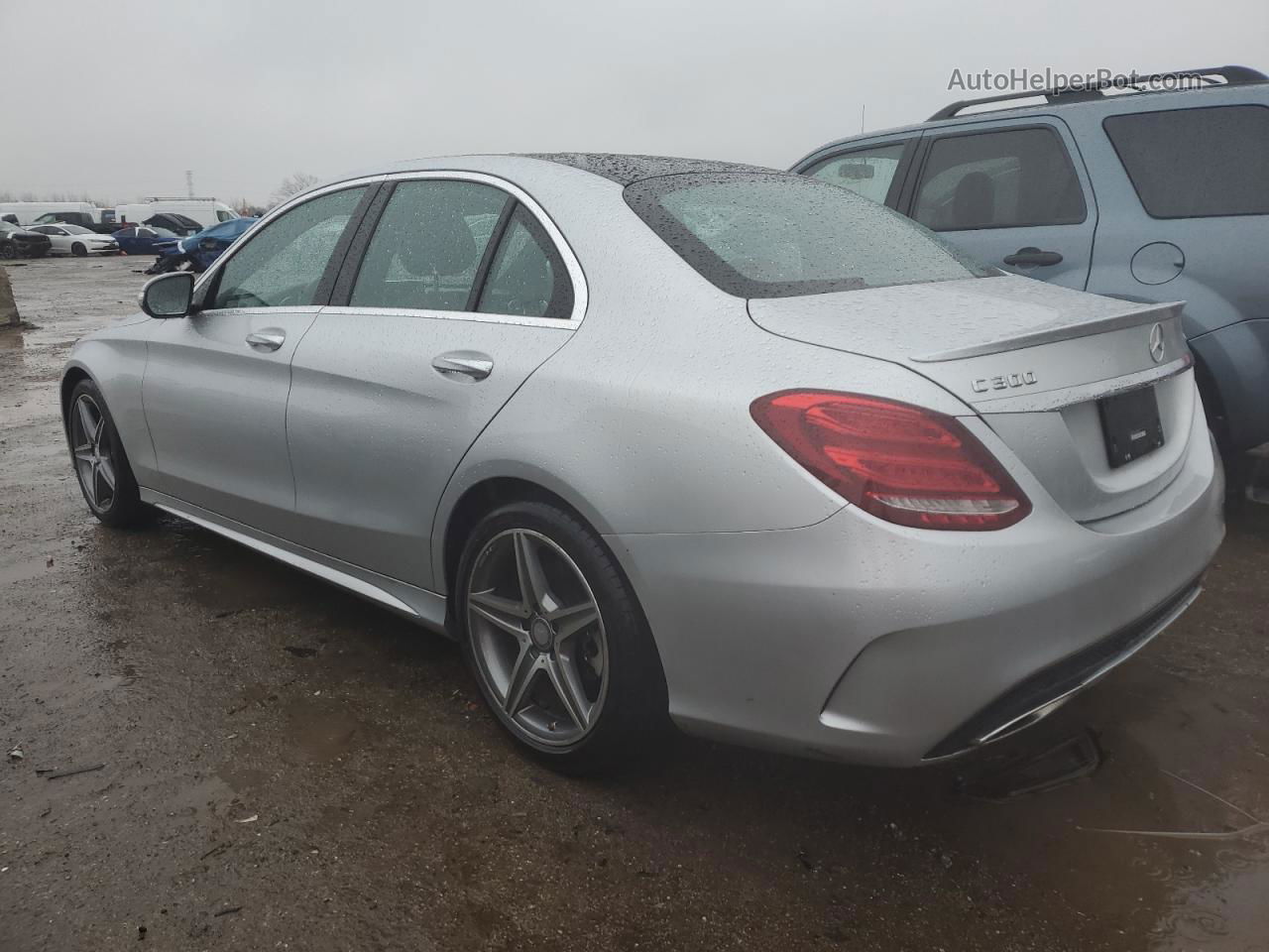 2015 Mercedes-benz C 300 4matic Серебряный vin: 55SWF4KB1FU086409