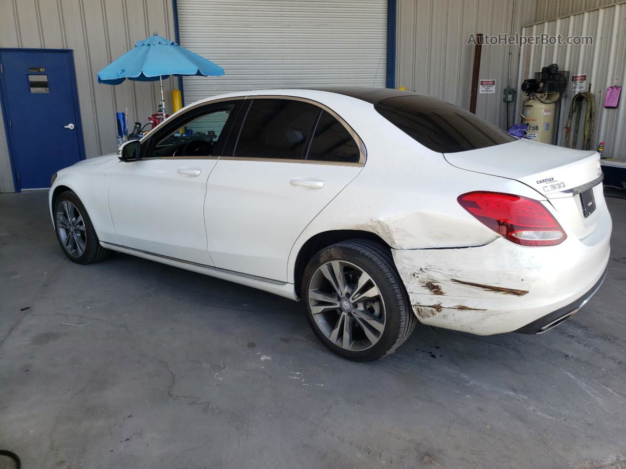 2015 Mercedes-benz C 300 4matic White vin: 55SWF4KB2FU040541