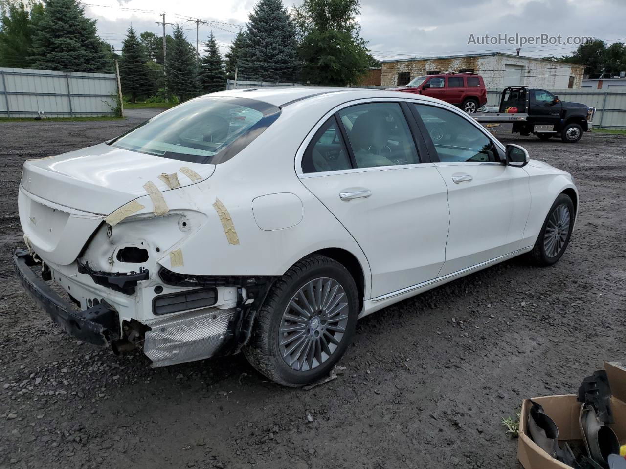 2015 Mercedes-benz C 300 4matic White vin: 55SWF4KB3FU016250