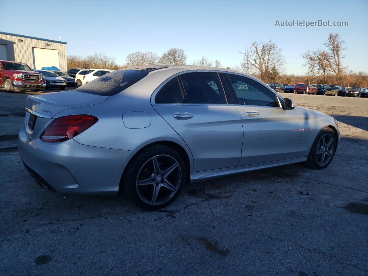 2015 Mercedes-benz C 300 4matic Серебряный vin: 55SWF4KB3FU017513