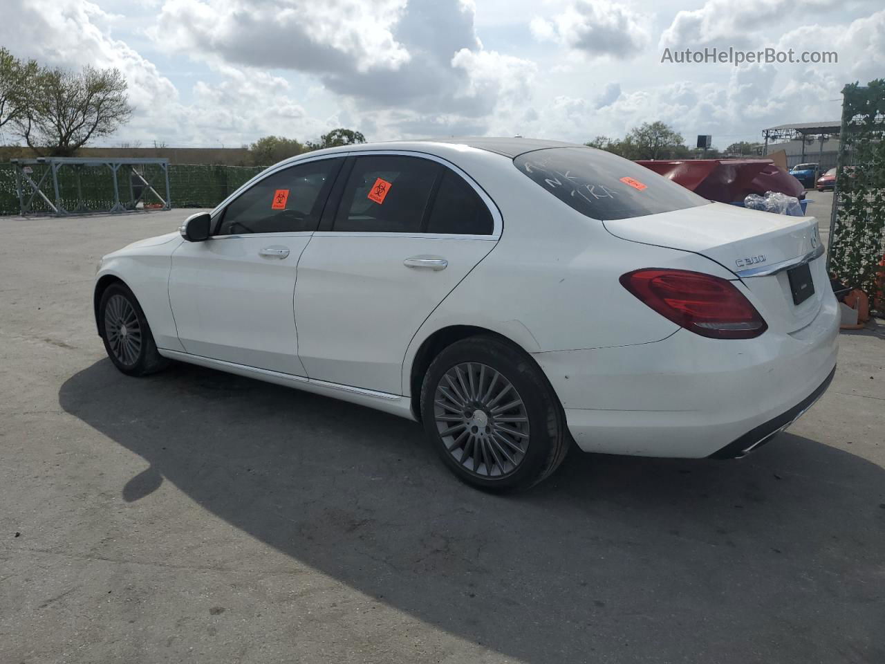 2015 Mercedes-benz C 300 4matic White vin: 55SWF4KB4FU020050