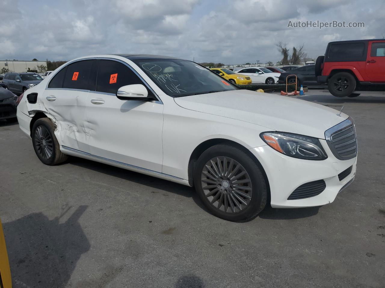 2015 Mercedes-benz C 300 4matic White vin: 55SWF4KB4FU020050