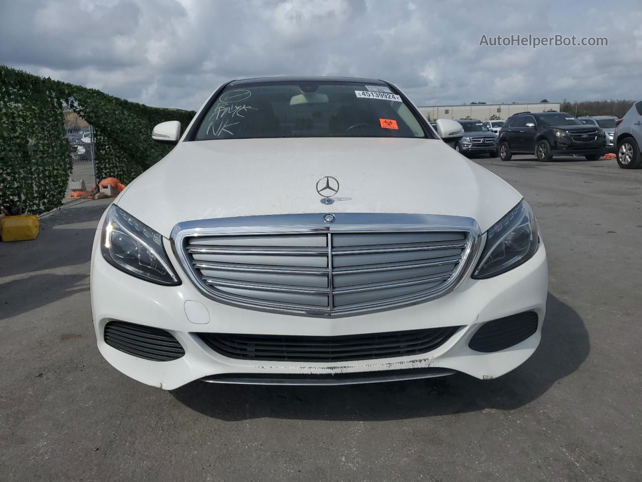 2015 Mercedes-benz C 300 4matic White vin: 55SWF4KB4FU020050