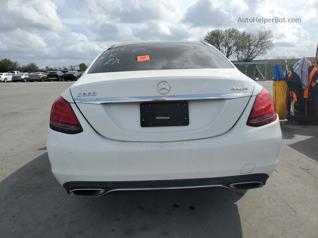 2015 Mercedes-benz C 300 4matic White vin: 55SWF4KB4FU020050