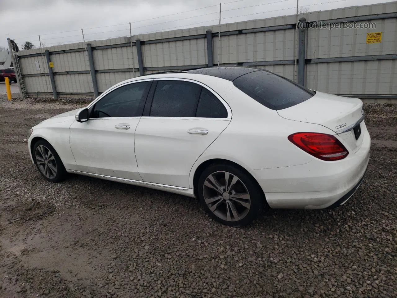 2015 Mercedes-benz C 300 4matic White vin: 55SWF4KB4FU037902