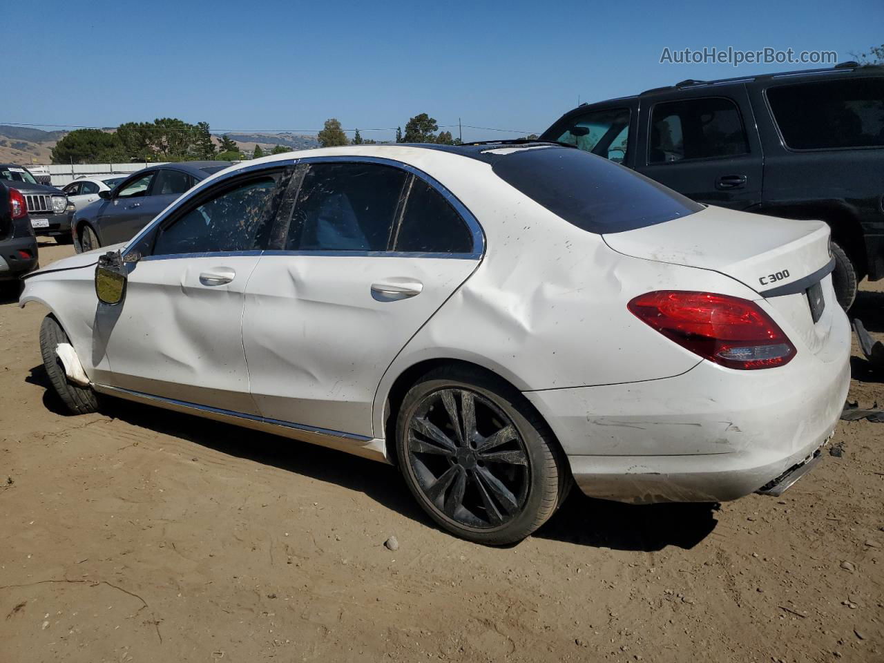 2015 Mercedes-benz C 300 4matic White vin: 55SWF4KB6FU020549