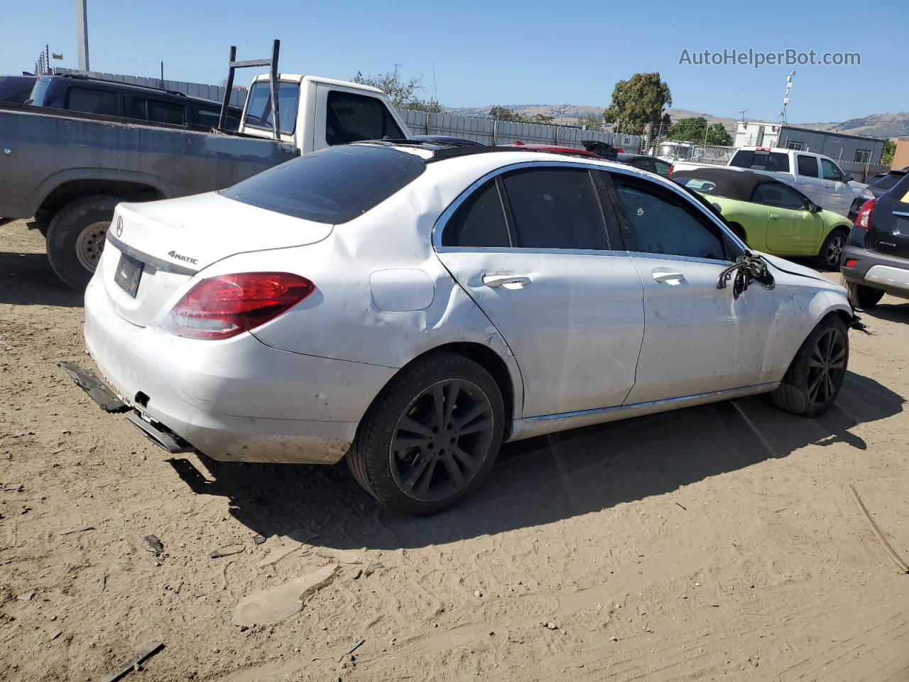 2015 Mercedes-benz C 300 4matic White vin: 55SWF4KB6FU020549