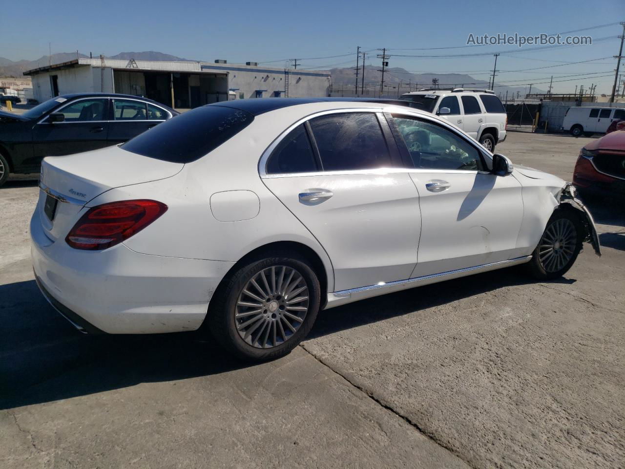 2015 Mercedes-benz C 300 4matic White vin: 55SWF4KB6FU036315