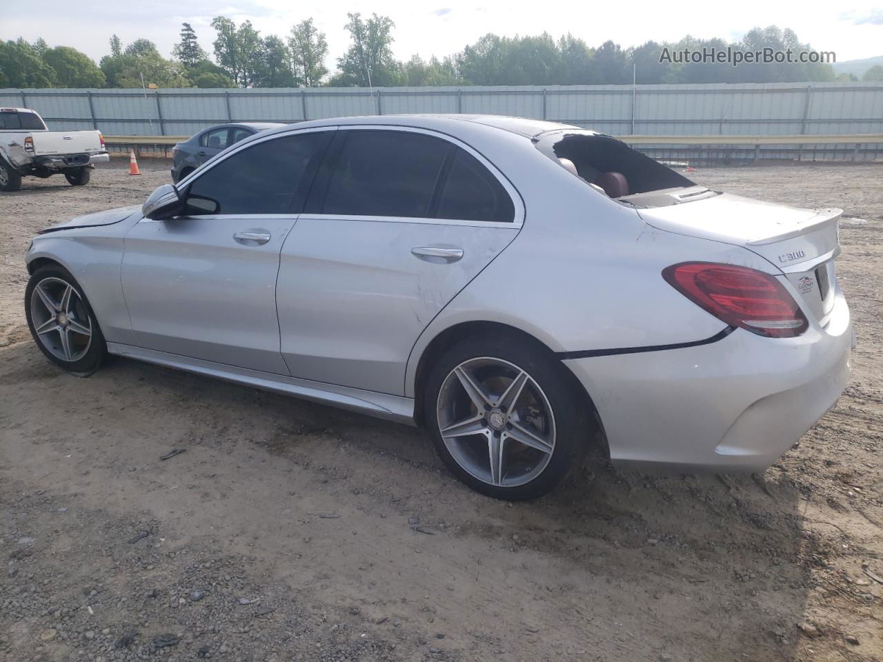 2015 Mercedes-benz C 300 4matic Серебряный vin: 55SWF4KB6FU089127