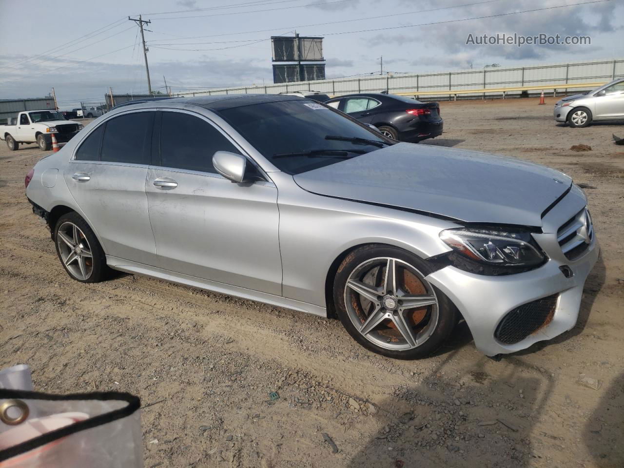 2015 Mercedes-benz C 300 4matic Серебряный vin: 55SWF4KB6FU089127