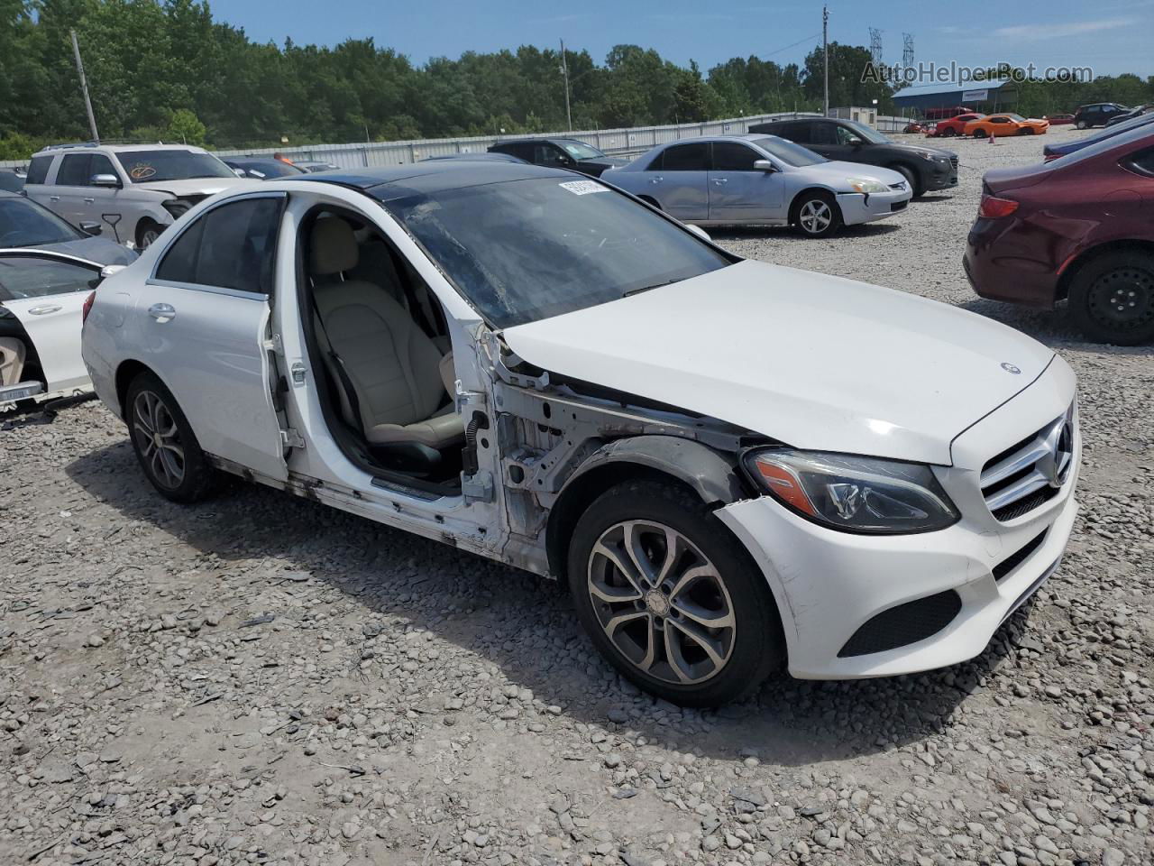 2015 Mercedes-benz C 300 4matic White vin: 55SWF4KB7FU009737