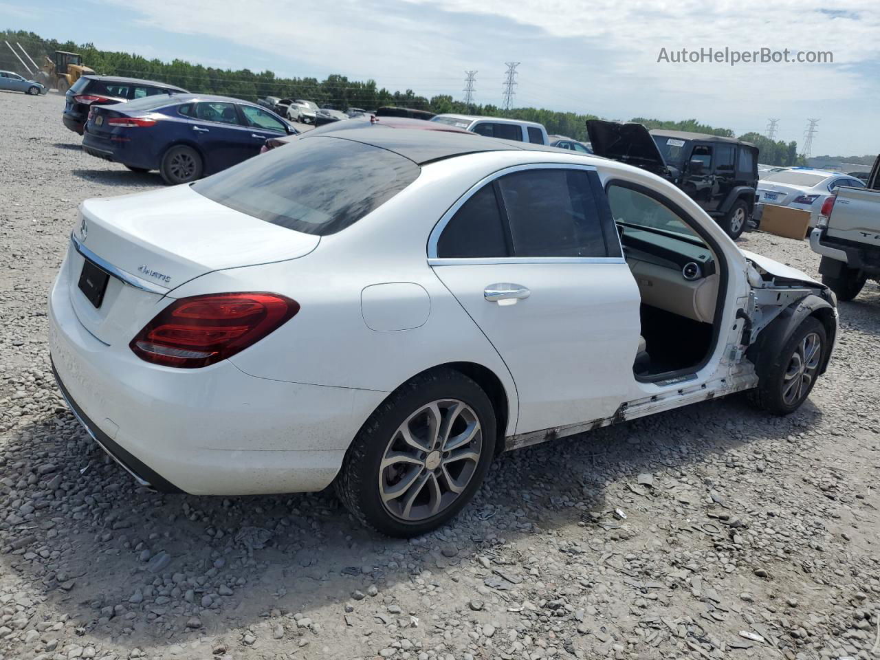 2015 Mercedes-benz C 300 4matic White vin: 55SWF4KB7FU009737