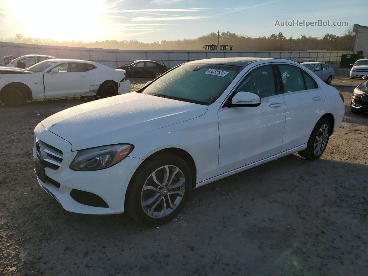 2015 Mercedes-benz C 300 4matic White vin: 55SWF4KB7FU012766