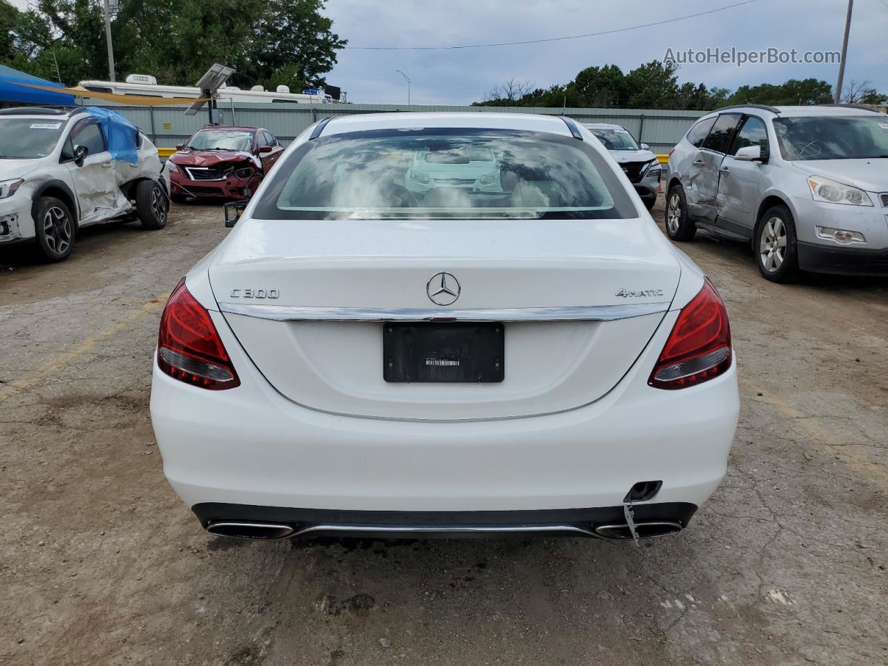 2015 Mercedes-benz C 300 4matic White vin: 55SWF4KB7FU036016