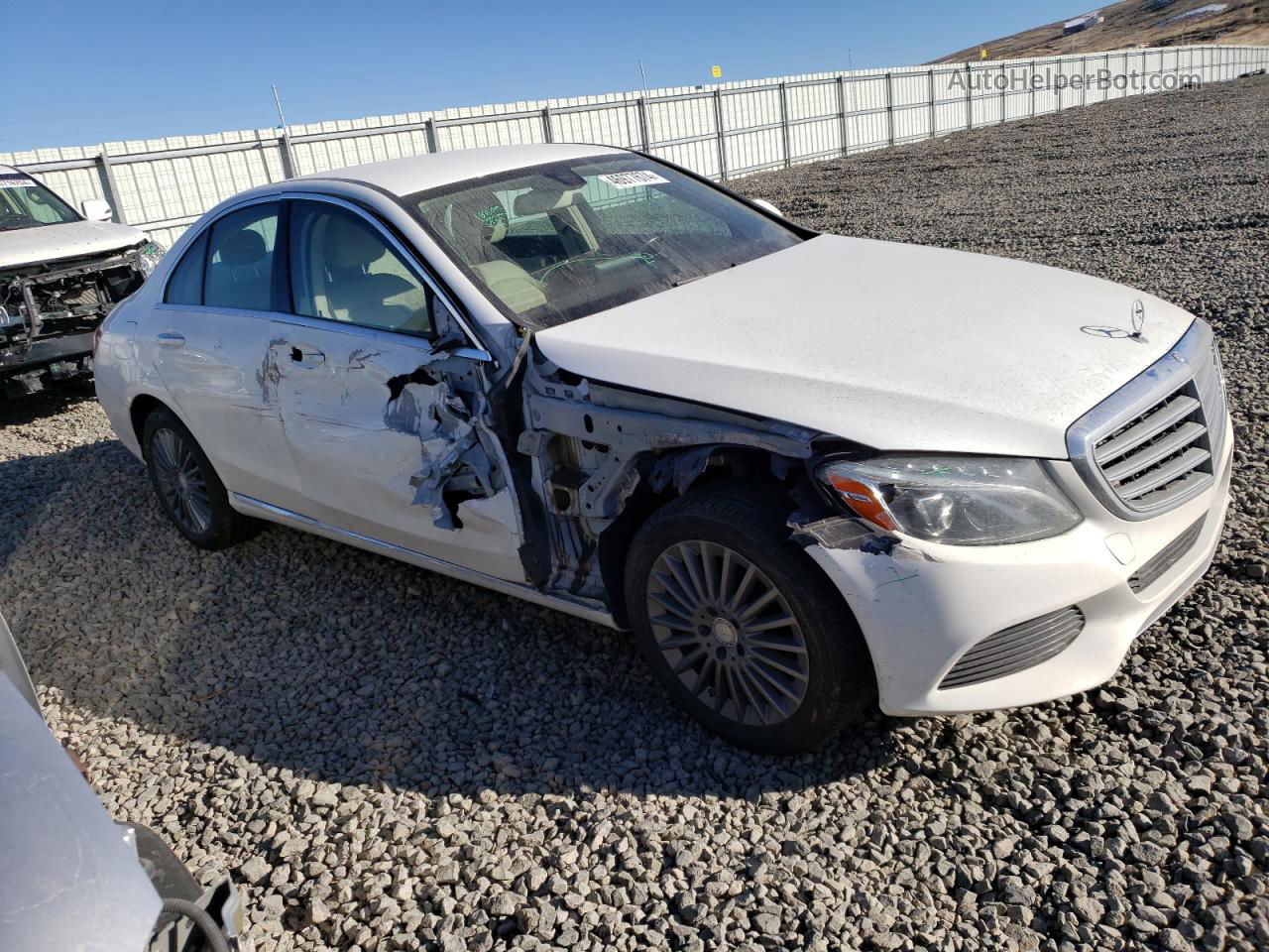 2015 Mercedes-benz C 300 4matic White vin: 55SWF4KB8FU026658