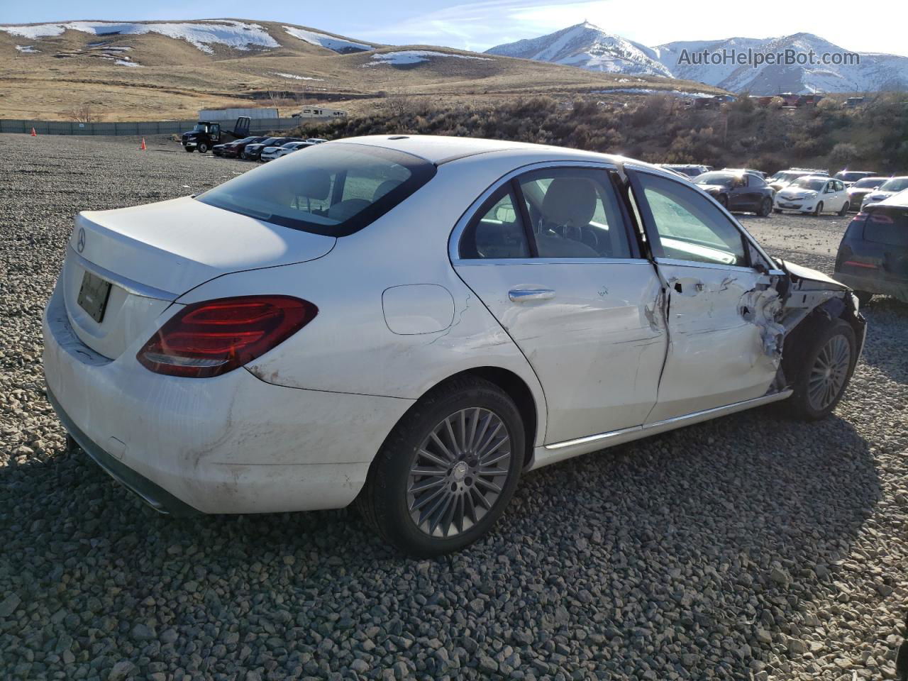 2015 Mercedes-benz C 300 4matic White vin: 55SWF4KB8FU026658