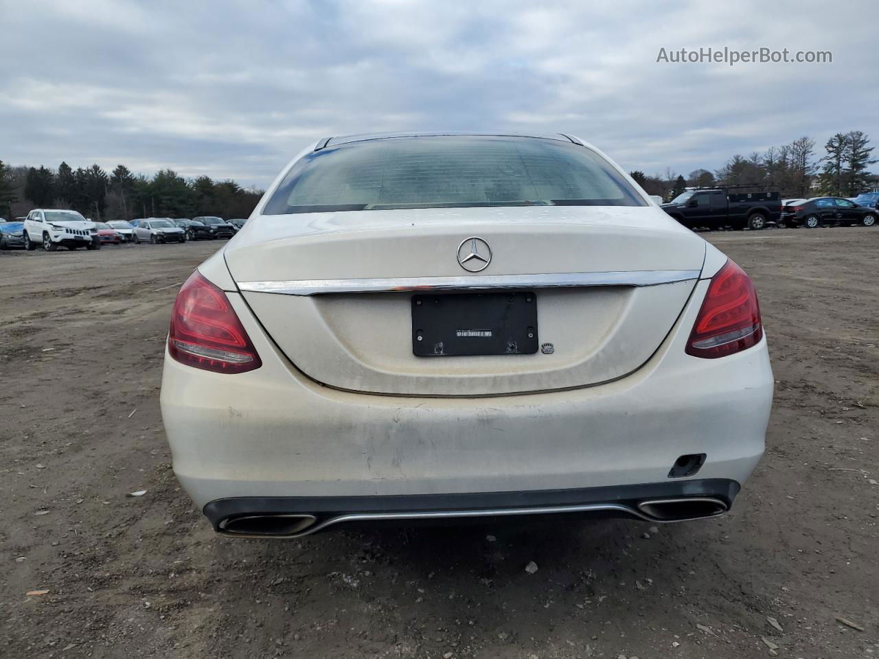 2015 Mercedes-benz C 300 4matic White vin: 55SWF4KB8FU027681