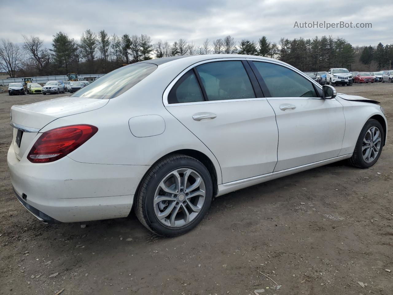 2015 Mercedes-benz C 300 4matic White vin: 55SWF4KB8FU027681