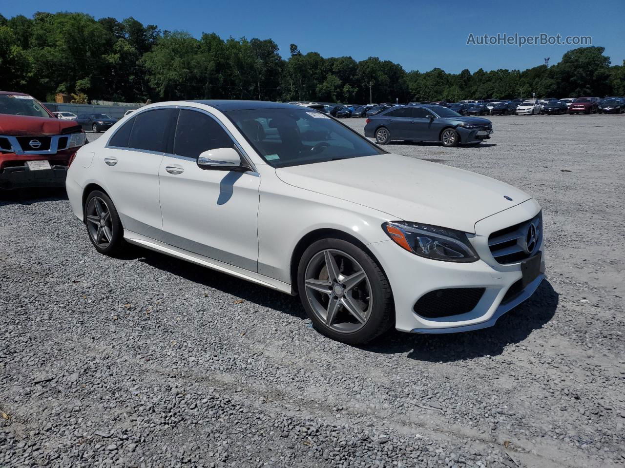 2015 Mercedes-benz C 300 4matic Белый vin: 55SWF4KB8FU064049