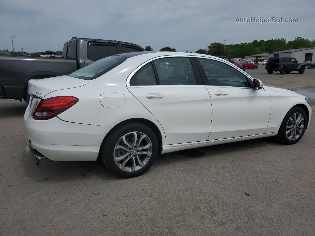 2015 Mercedes-benz C 300 4matic White vin: 55SWF4KB8FU080252