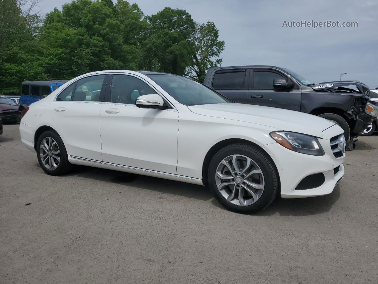 2015 Mercedes-benz C 300 4matic White vin: 55SWF4KB8FU080252