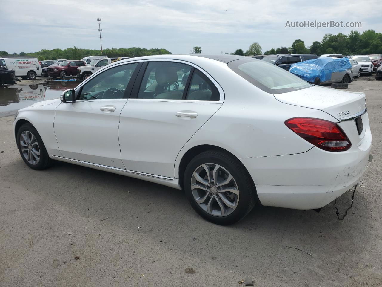 2015 Mercedes-benz C 300 4matic Белый vin: 55SWF4KB8FU080252