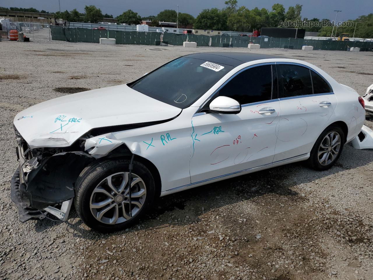 2015 Mercedes-benz C 300 4matic Белый vin: 55SWF4KB9FU084231