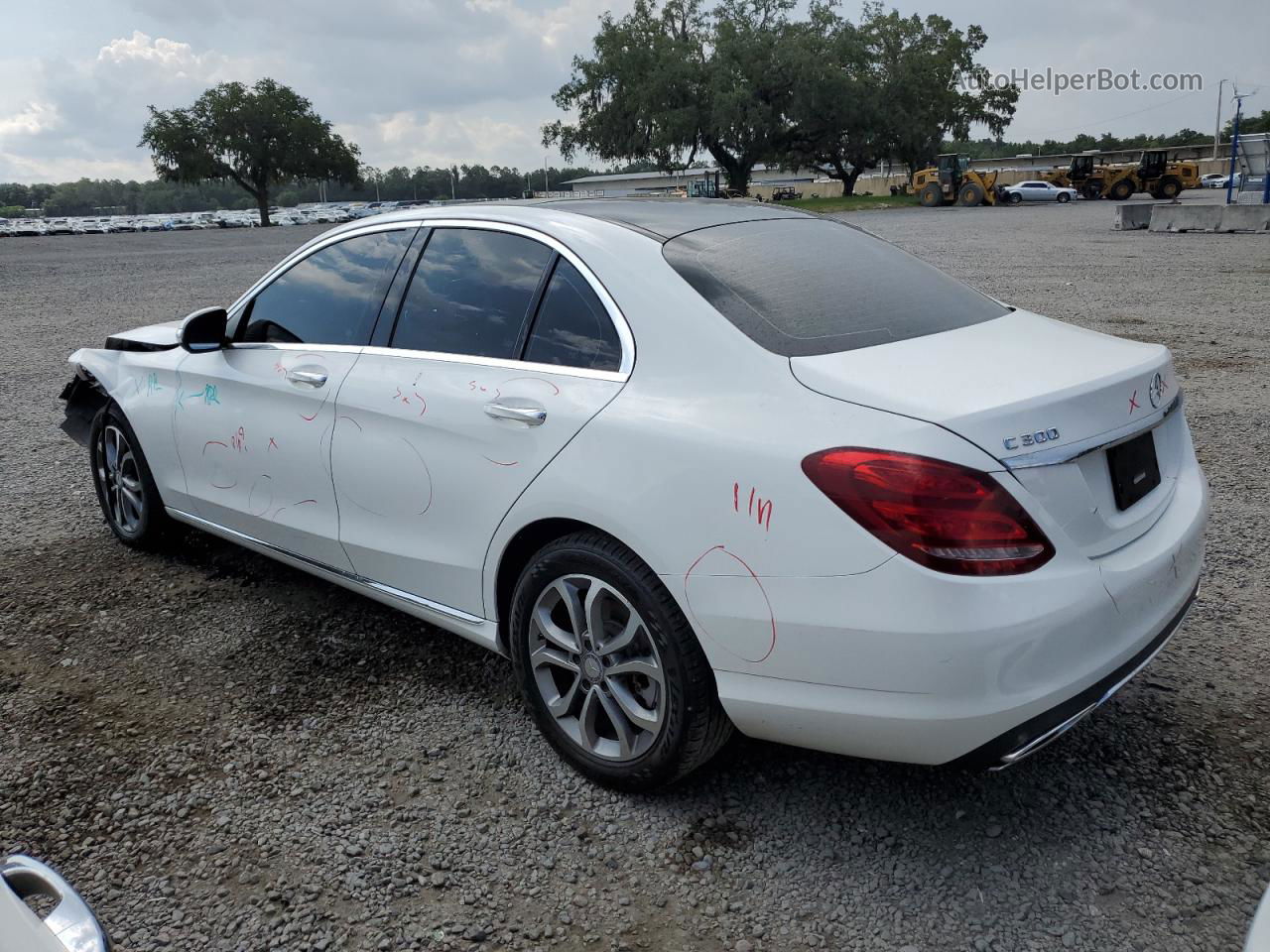 2015 Mercedes-benz C 300 4matic Белый vin: 55SWF4KB9FU084231