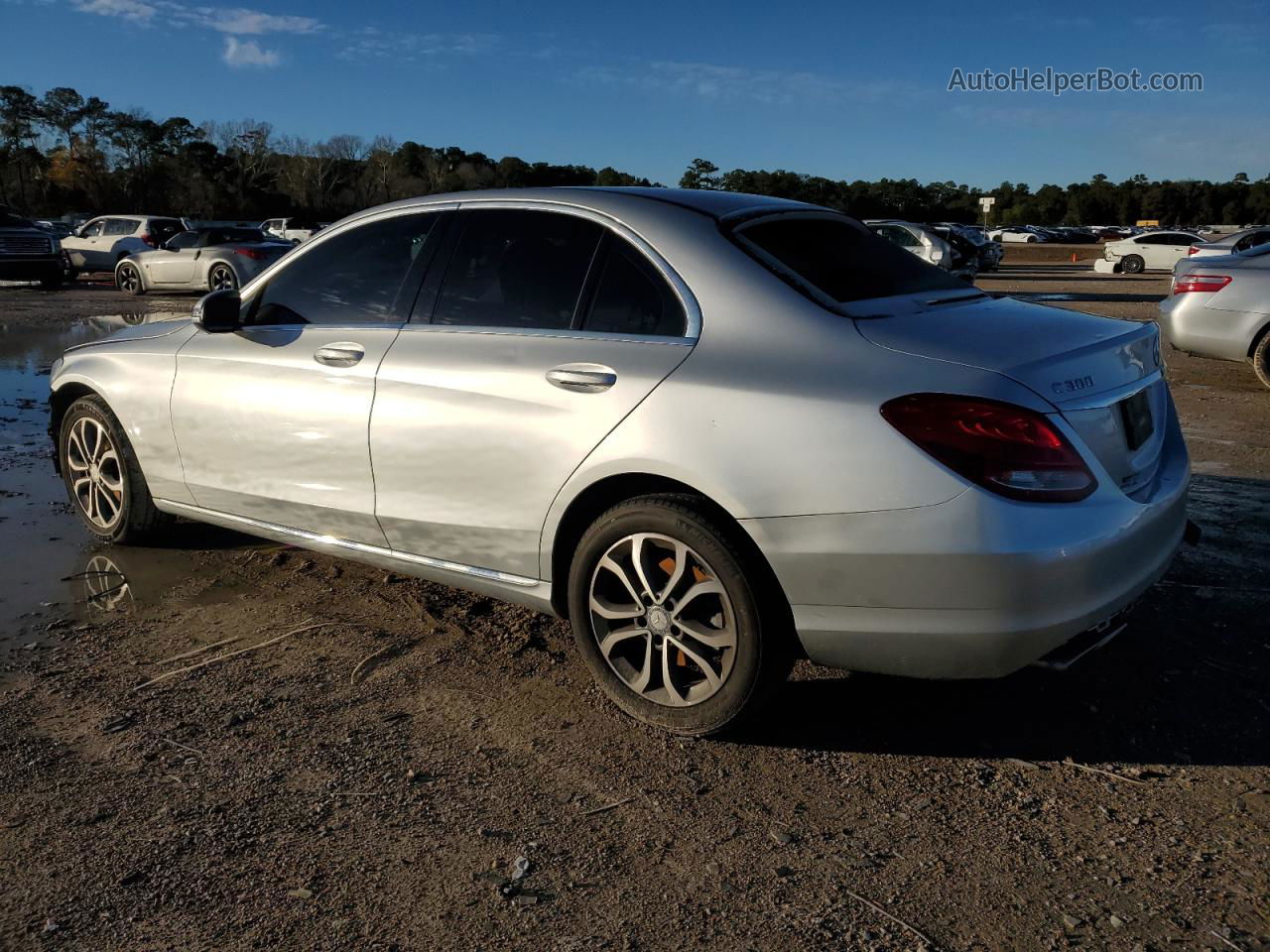 2015 Mercedes-benz C 300 4matic Серебряный vin: 55SWF4KBXFU015631