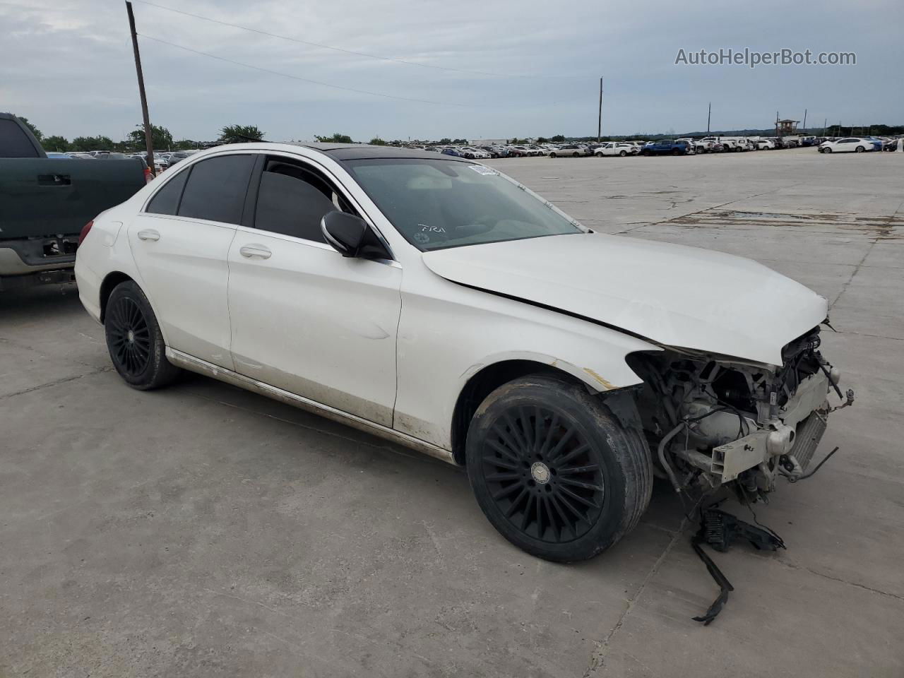 2015 Mercedes-benz C 300 4matic White vin: 55SWF4KBXFU035359