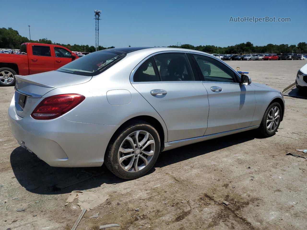 2015 Mercedes-benz C 300 4matic Серебряный vin: 55SWF4KBXFU037855